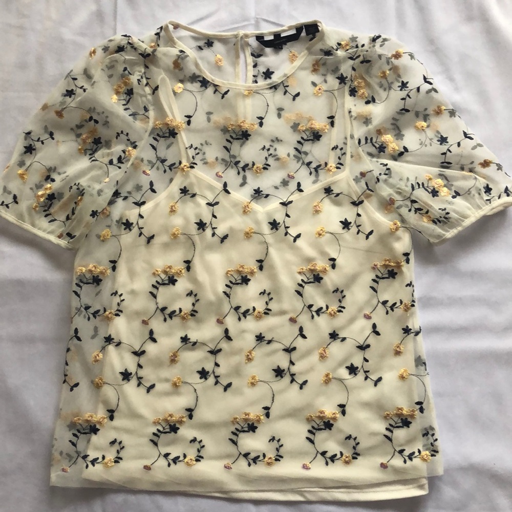 Embroidery blouse